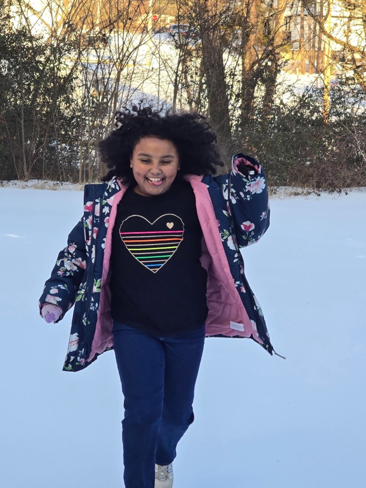 Enjoying that wintery magic!❄️. Looks like so much fun!!!❤️