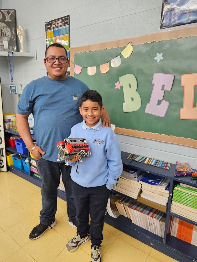 4th. Grade Career Day month of January with Mr. Daniel Peral!😃