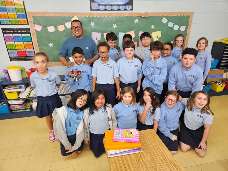 4th. Grade Career Day month of January with Mr. Daniel Peral!😃