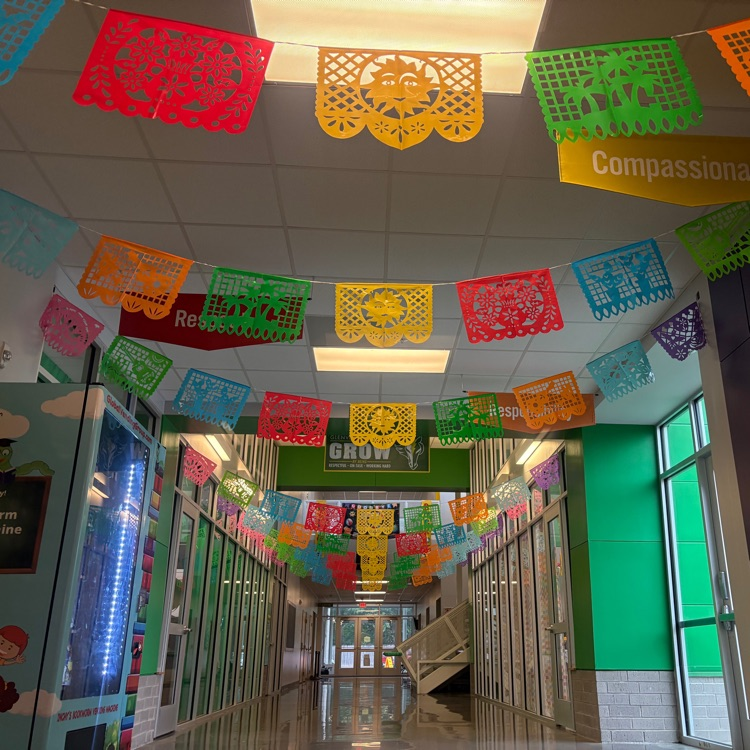 HHM decor in hall