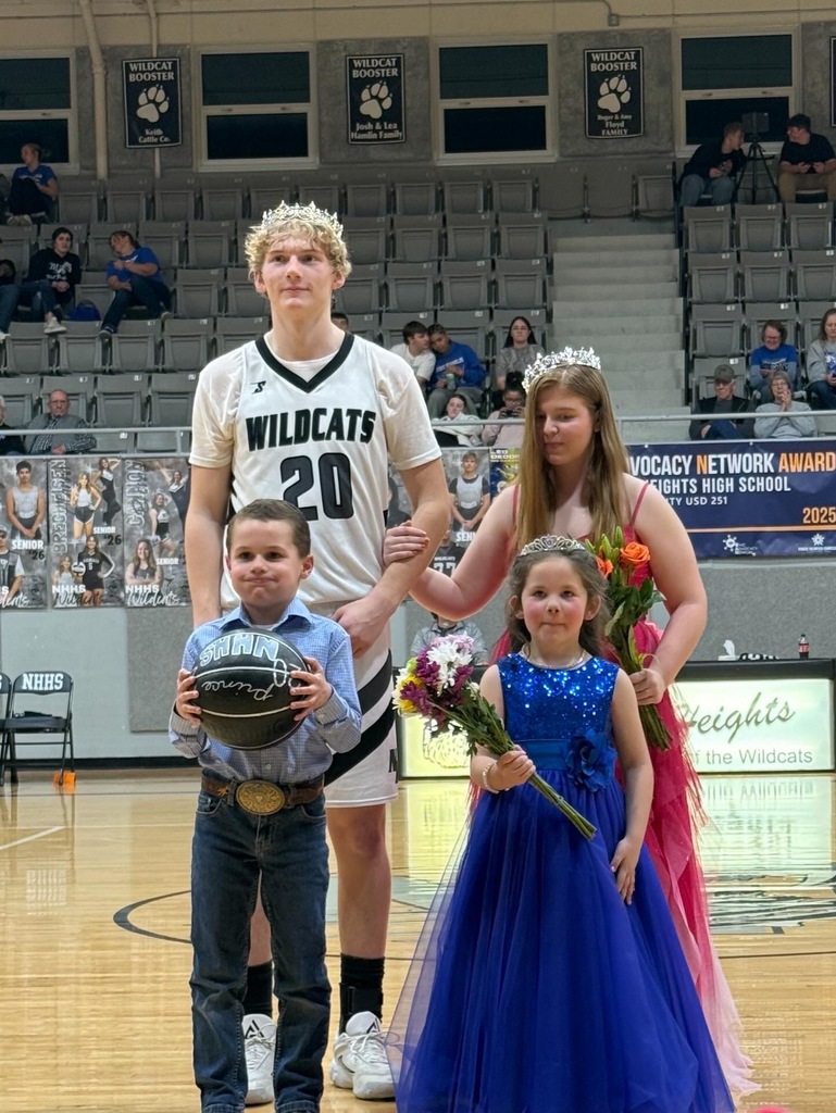 Congratulations to Kelton Bish and Brylee McCullough on their big royal win! Congrats to every candidate that was on the court tonight.