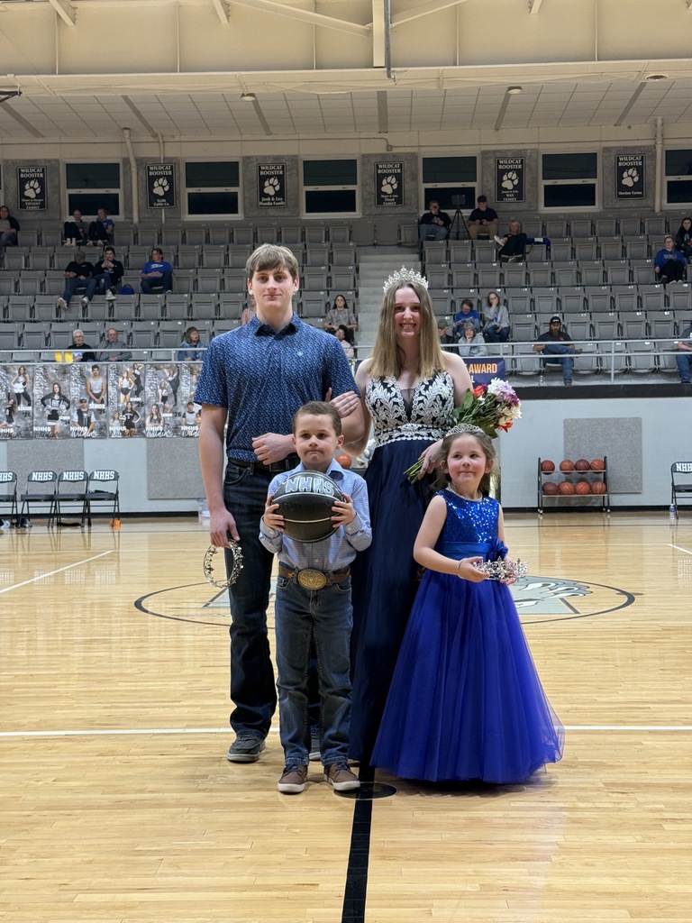 Congratulations to Kelton Bish and Brylee McCullough on their big royal win! Congrats to every candidate that was on the court tonight.