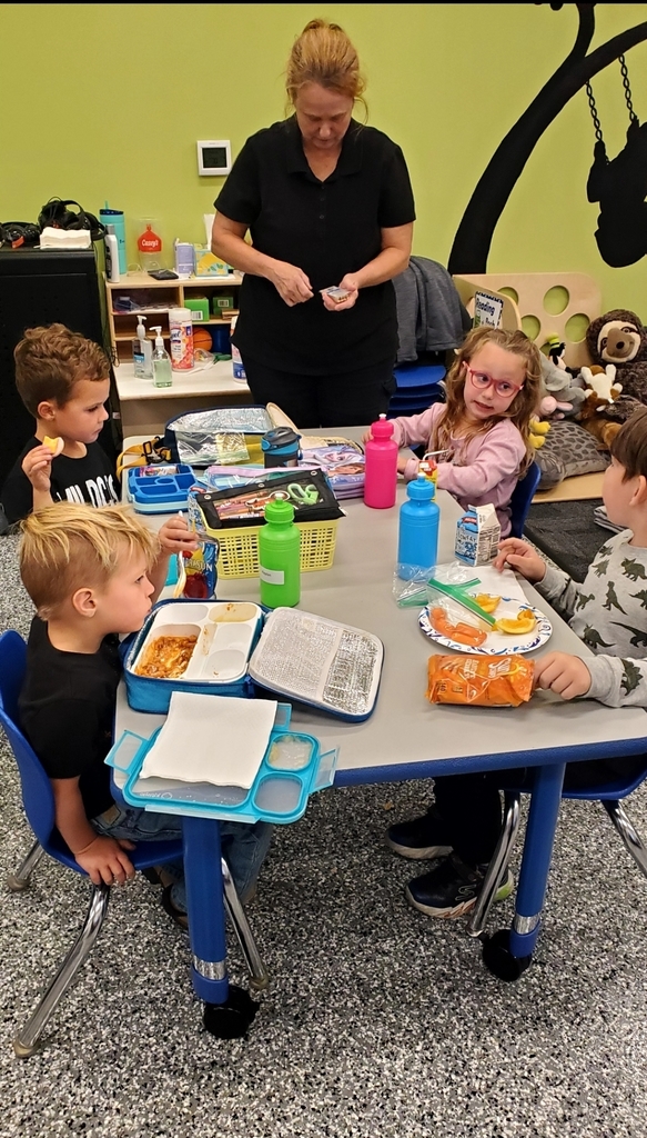 Preschool Lunch time