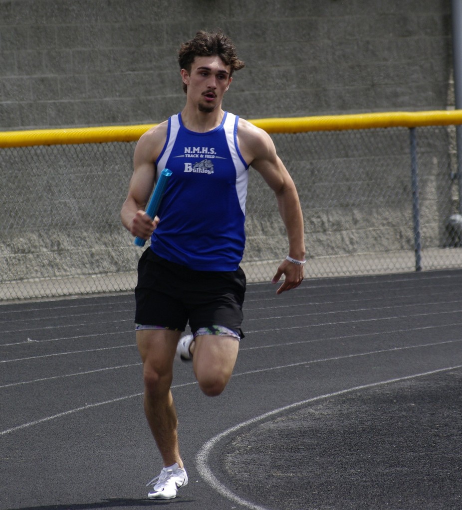 4 x 400 Garrett Murphy, Jr,  