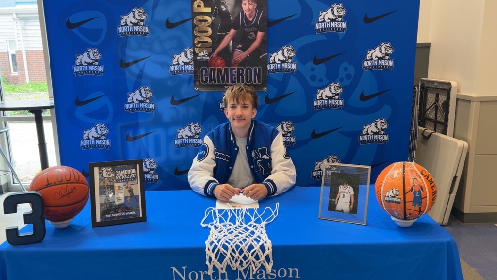 C.Revelez college signing