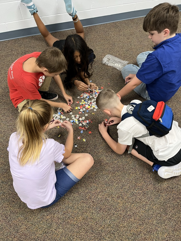Puzzle team building