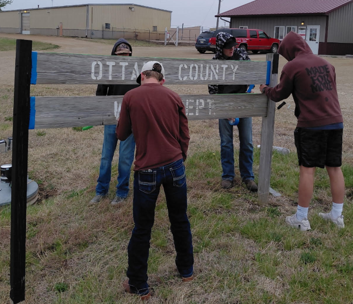 FFA Painting Signs