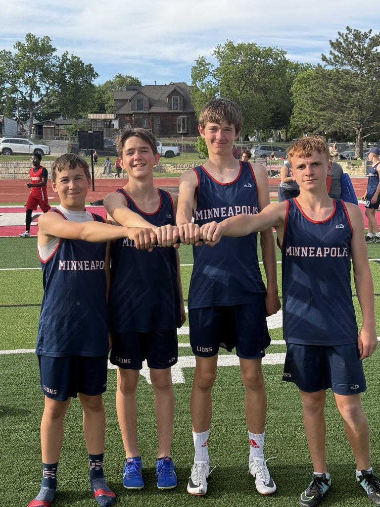 4x100 & 4x200 Team including Traxtyn McGuire, Aidan Biggs, Harrison Hosler, & Gatlyn Hicks
