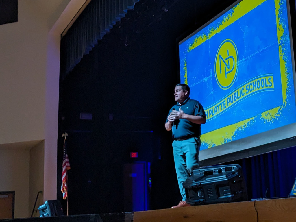 Bobby Truhe presenting to NPPS Staff