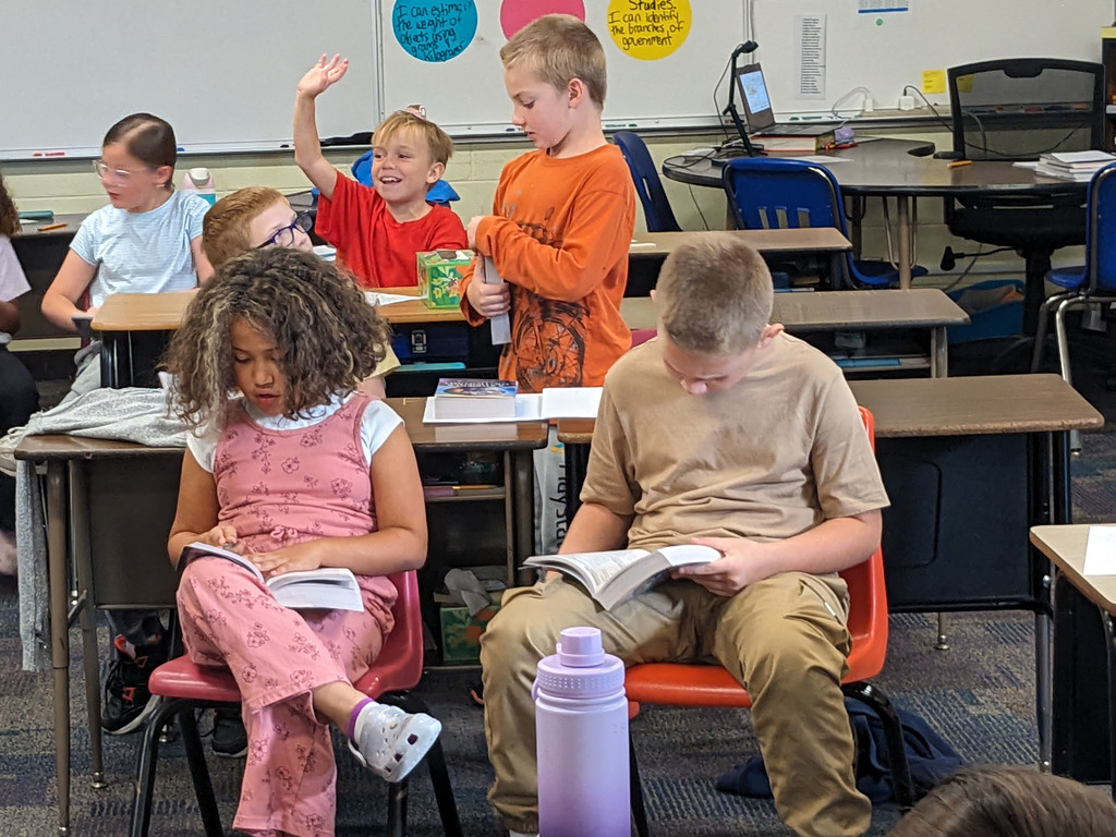 Elks delivering dictionaries at Eisenhower Elementary
