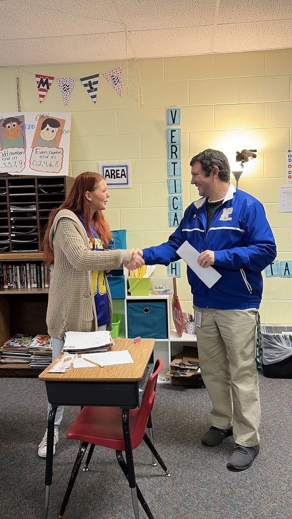 Vanessa Andrews receiving a Bulldog All Star Award!