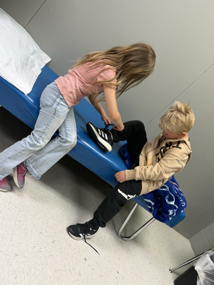 shoe tying