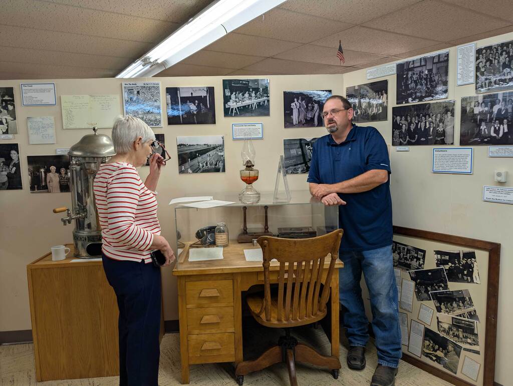 Dr. Moon visiting Lincoln County Historical Museum