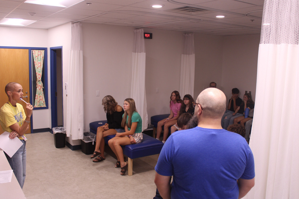 New Freshmen students meet our school nurse!
