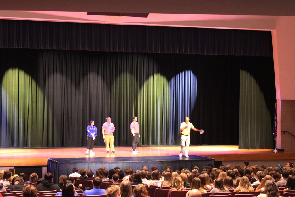 First Day for Freshmen in the PAC! - Getting to know the administrators!