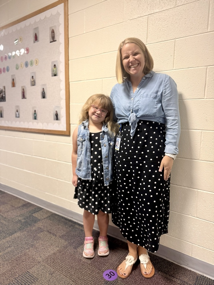teacher student mother daughter twinning outfits today