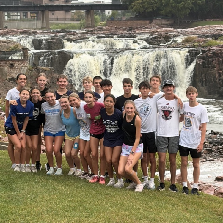 Cross Country team at Augustana Invite