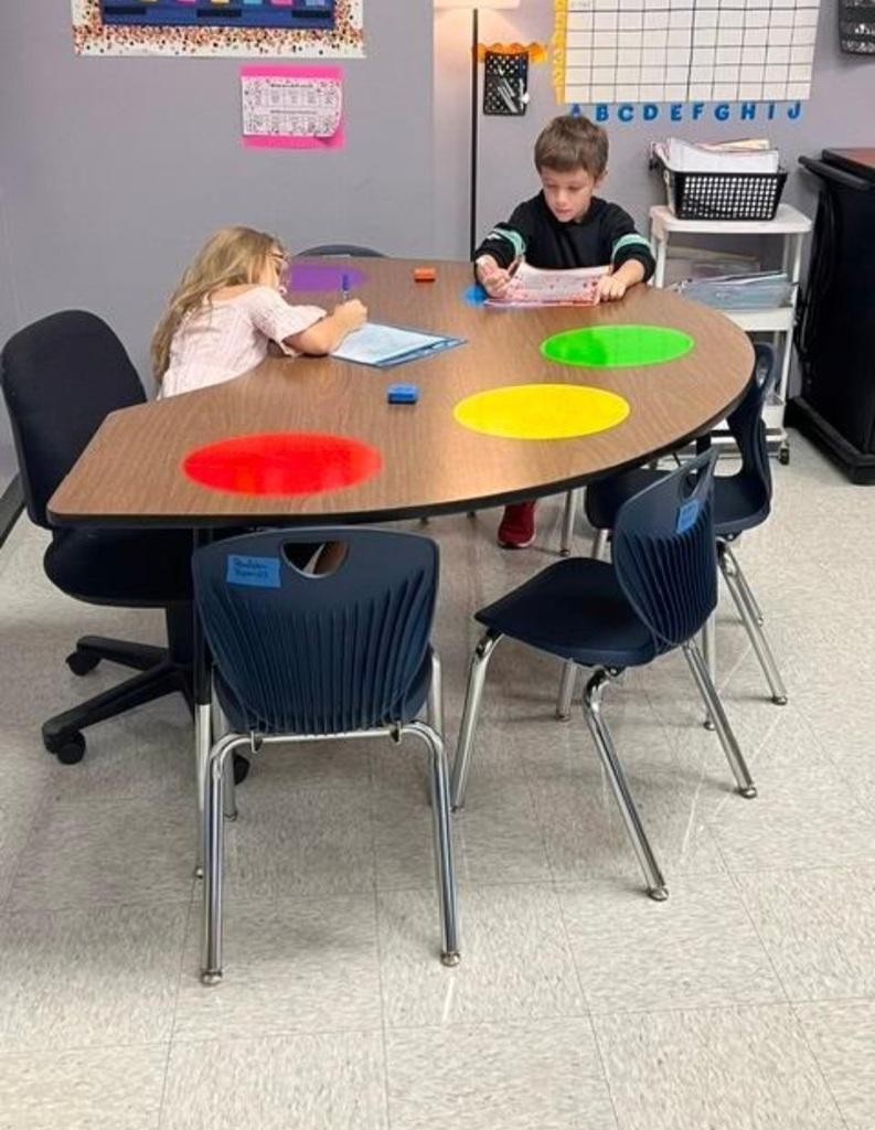 3rd graders working together.