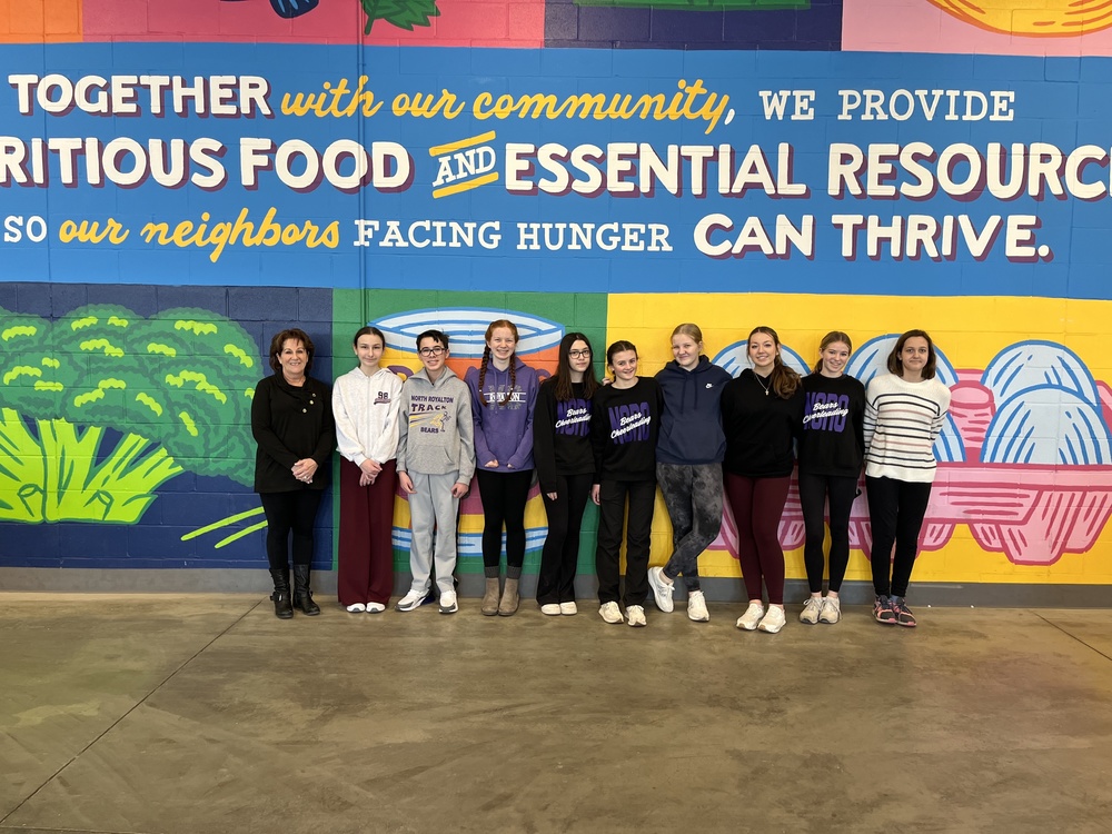 North Royalton Middle School Honor Society Volunteers Bag More Than 700 Food Packages at Greater Cleveland Food Bank