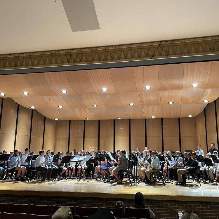What an absolutely awesome weekend for our middle school bands. Both our 7th and 8th grade bands received 1s! So incredibly proud of our students and teachers! Go Bears🐻