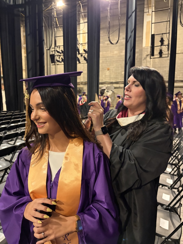 🎶 The lights of Playhouse Square and the energy of this graduating class are making for an unforgettable evening in downtown Cleveland. Congratulations to the Class of 2026!  