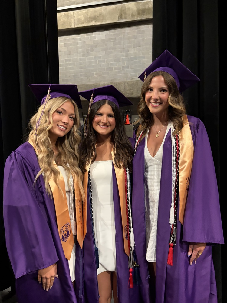 🎶 The lights of Playhouse Square and the energy of this graduating class are making for an unforgettable evening in downtown Cleveland. Congratulations to the Class of 2026!  