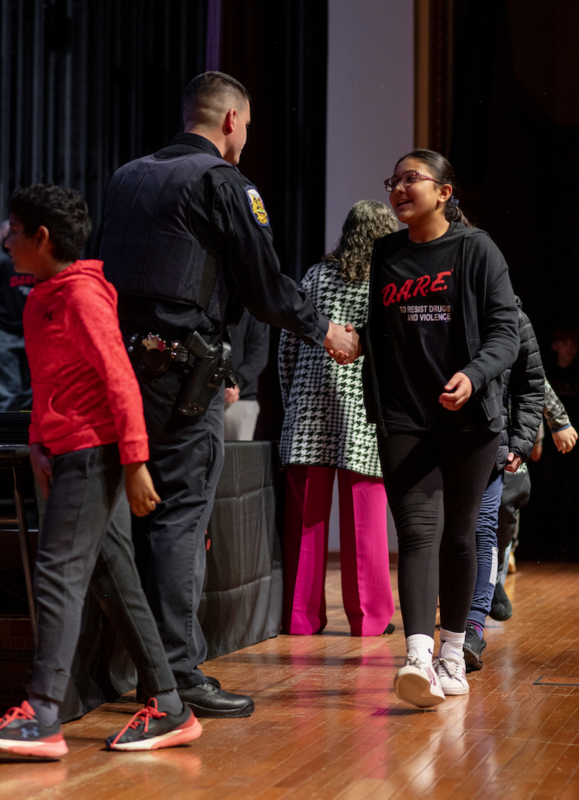 North Royalton Fifth Graders Celebrate D.A.R.E. Graduation and Commitment to Healthy Choices