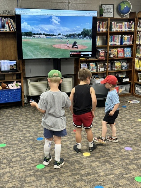 More than 50 Raider readers helped make our kickoff night a home run! ⚾📚