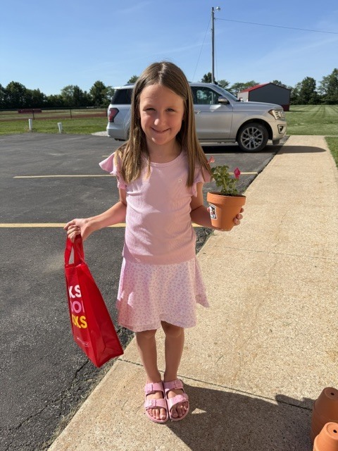 Growing readers, one book at a time. 🌼📚
