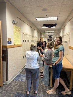 5 teachers working together