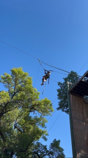 SBO Student rapelling