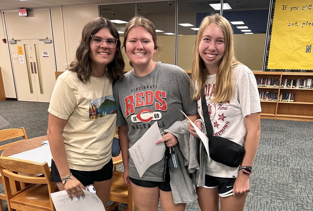 So pumped to see our upperclassmen coming in early for Freshman Bruin Bash 🐻 mentor training. We have such great kids.