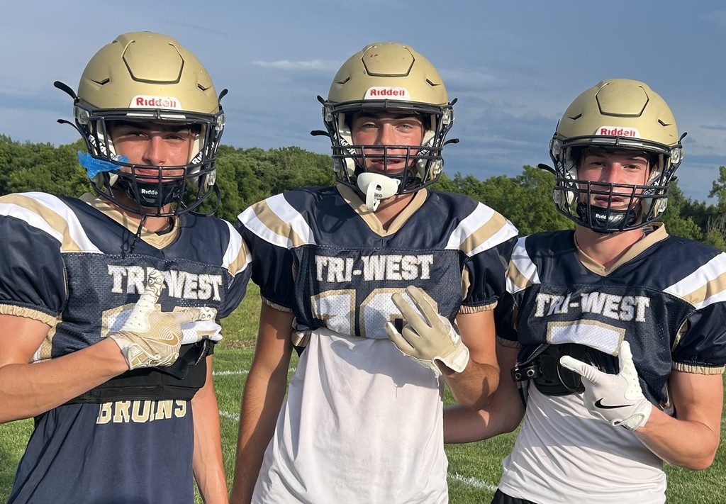 We're just getting started. Flicks from last night's 7v7 @ North Putnam.