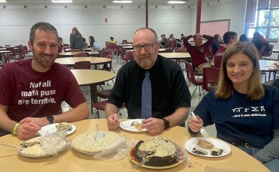 Mrs. Bellinger's Apple Pie won the contest