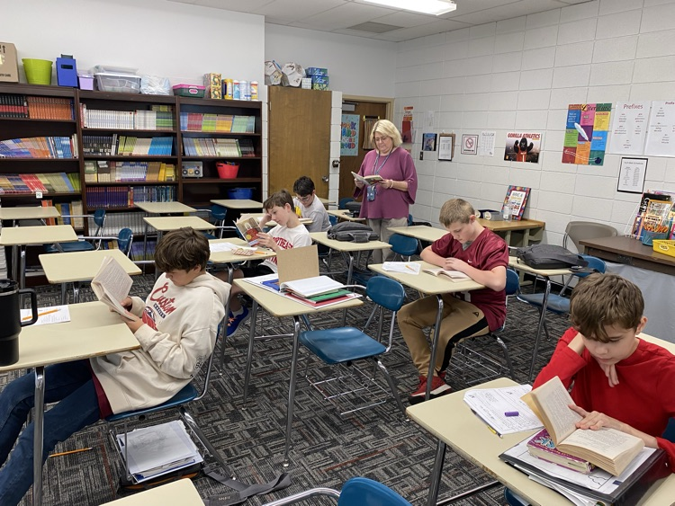Mrs Martin and 7th grade class