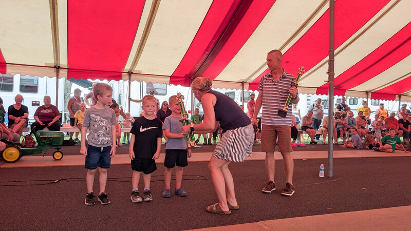Kids Pedal Pull