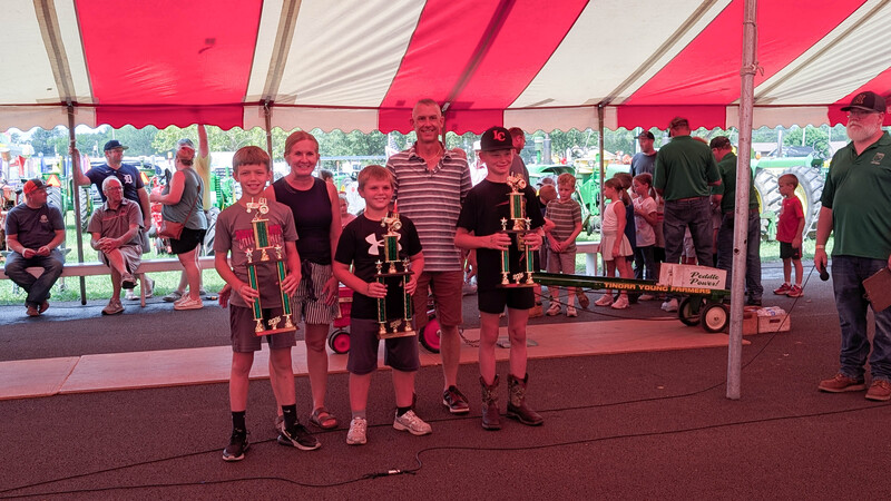 Kids Pedal Pull