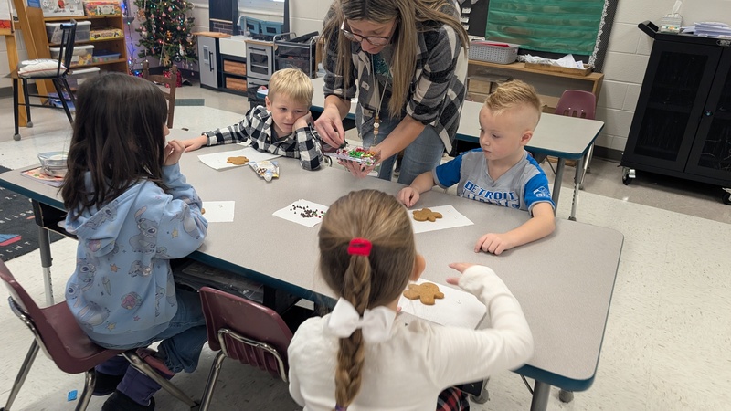 students baking cookies
