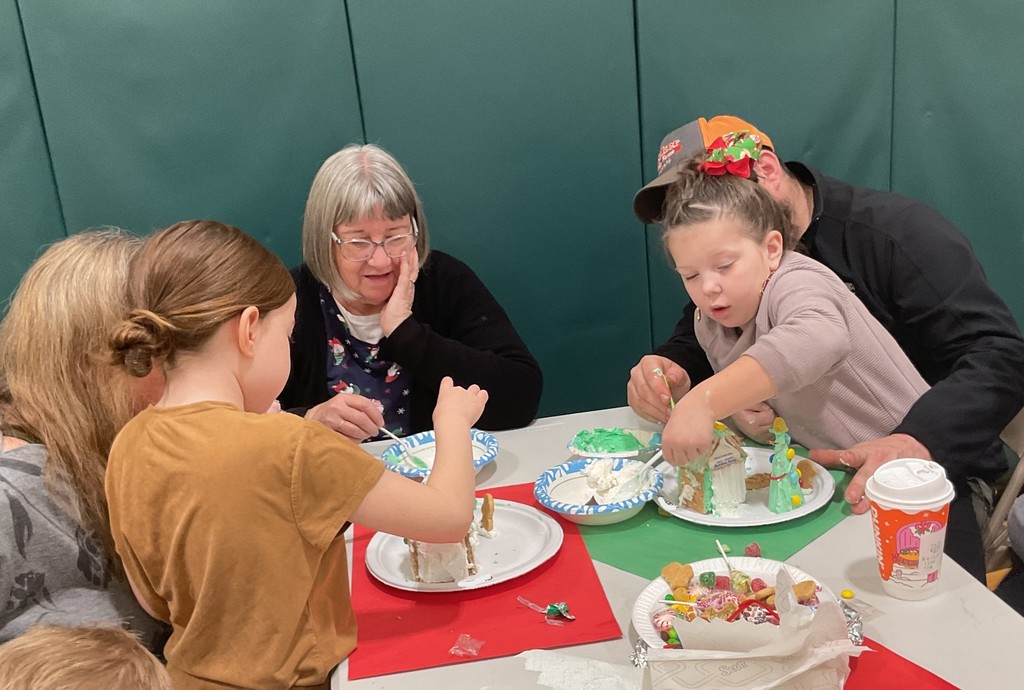Kindergarten gingerbread family event