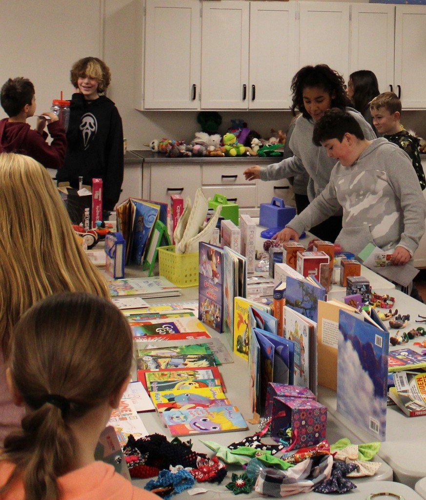 Little Shoppers 2025