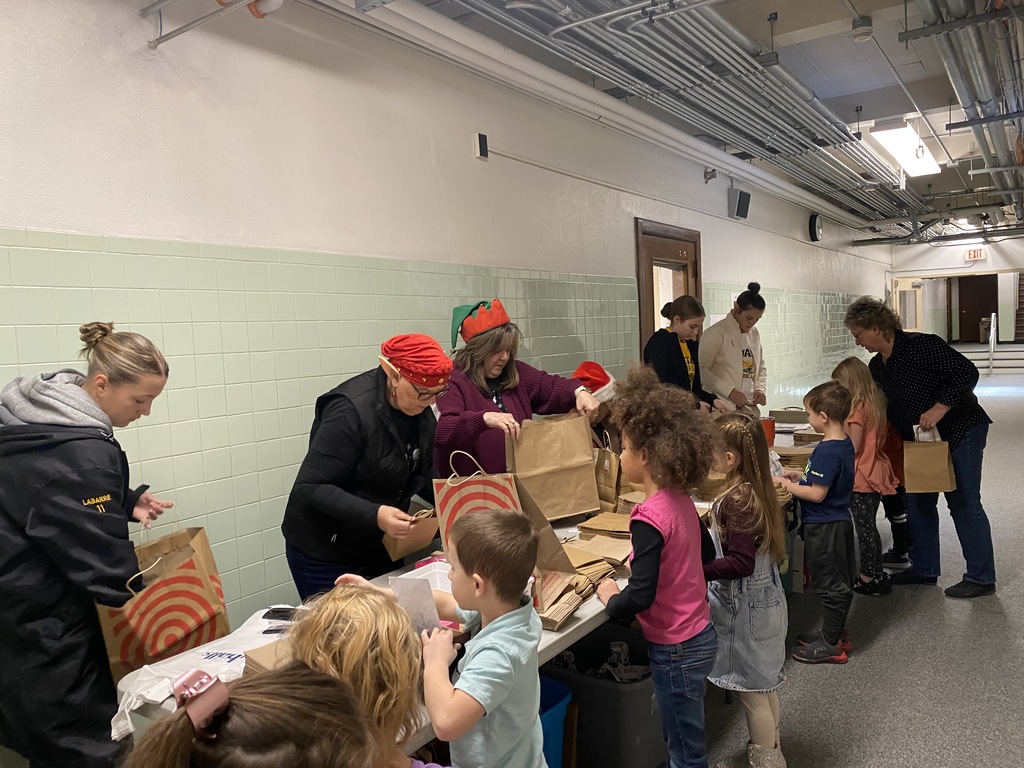 Little Shoppers 2025