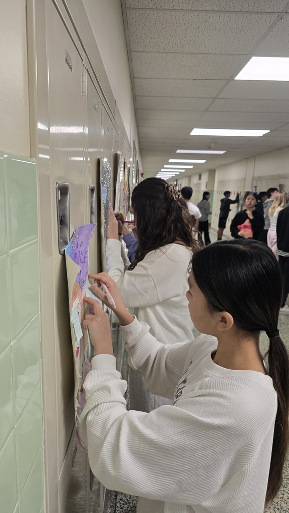 gallery critique walks