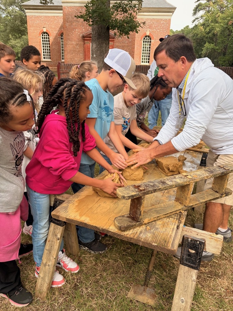Check out these pictures of our 4th grade field trip to Historic Christ Church!