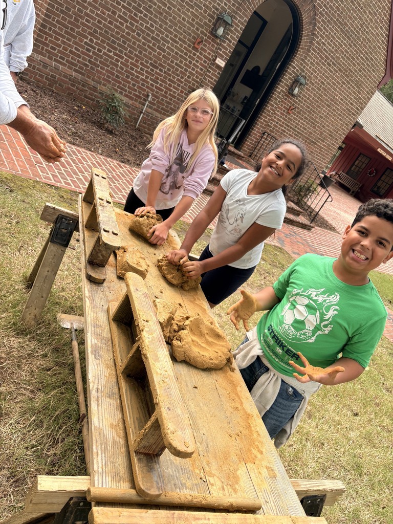 Check out these pictures of our 4th grade field trip to Historic Christ Church!