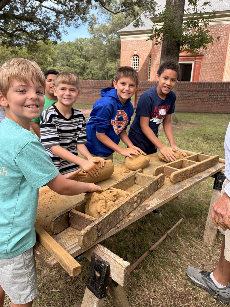 Check out these pictures of our 4th grade field trip to Historic Christ Church!