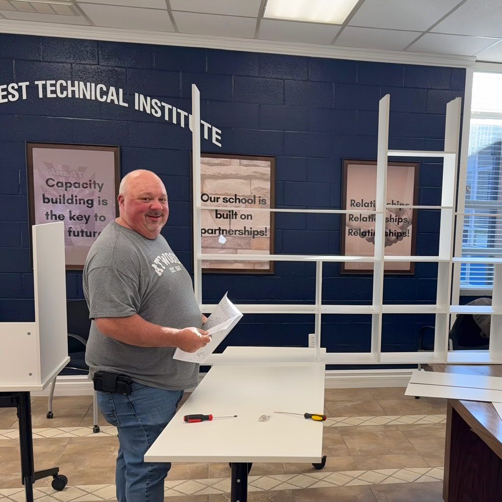 Lupe & Jeff putting a complicated desk