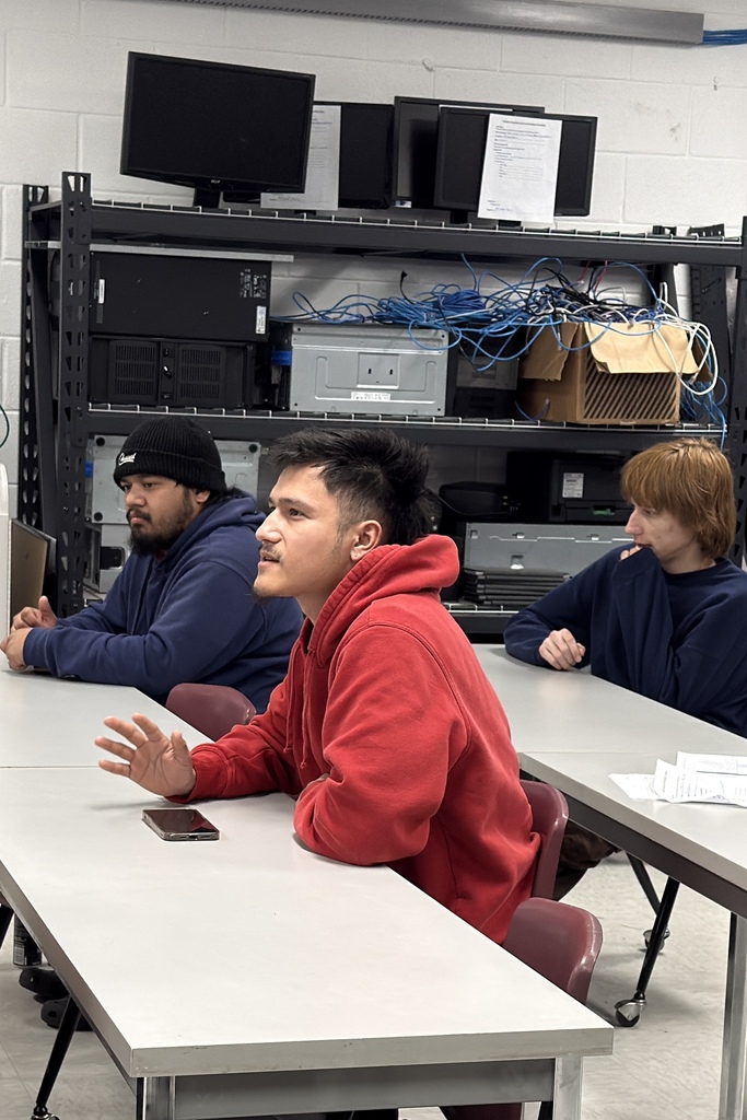 JB Hunt managers speak to our Info systems class