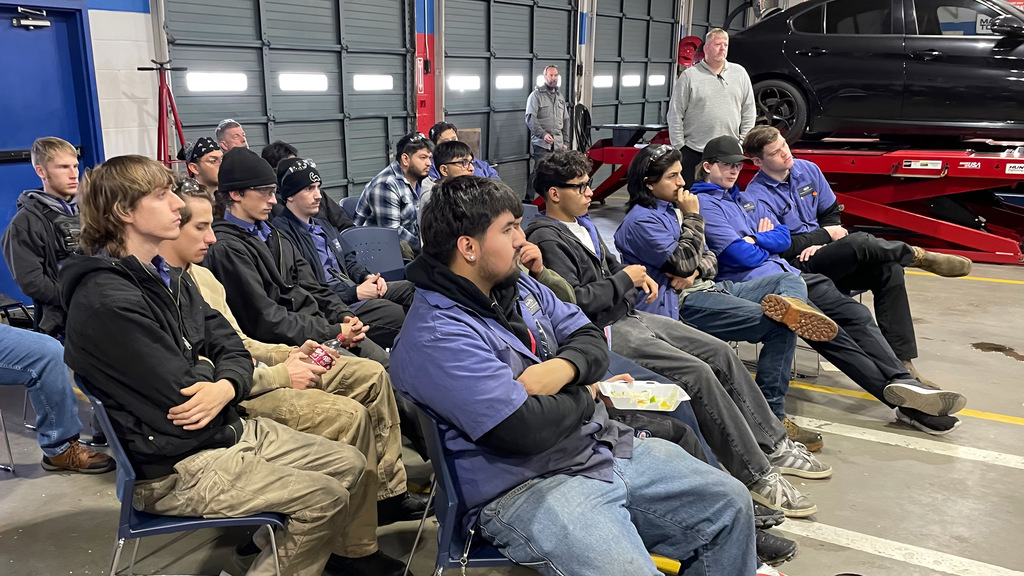 Bumper to Bumper makes a presentation to automotive students