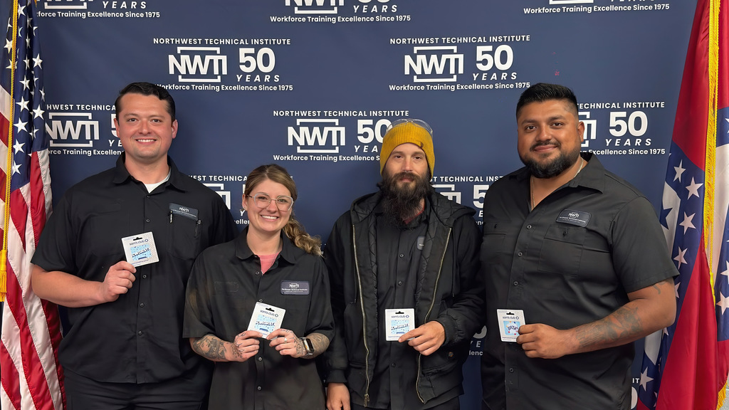 NWTI Automotive Students receive gift cards from the Home For Dinner organization