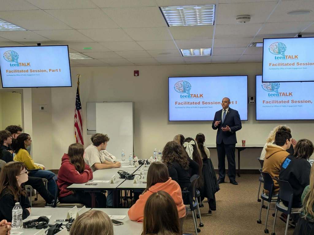 High school students at IU5 for Teen Talk